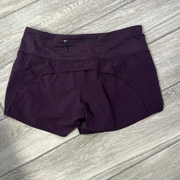 Lululemon speed shorts size 6 good used condition - Picture 2 of 5